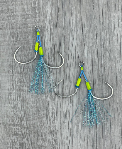 BLUE FEATHER TWIN ASSIST HOOKS