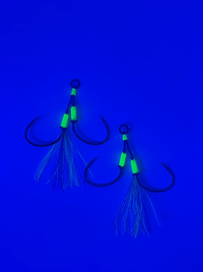 BLUE FEATHER TWIN ASSIST HOOKS